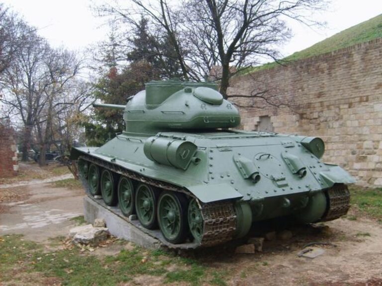 Т-34-85 по-югославски.