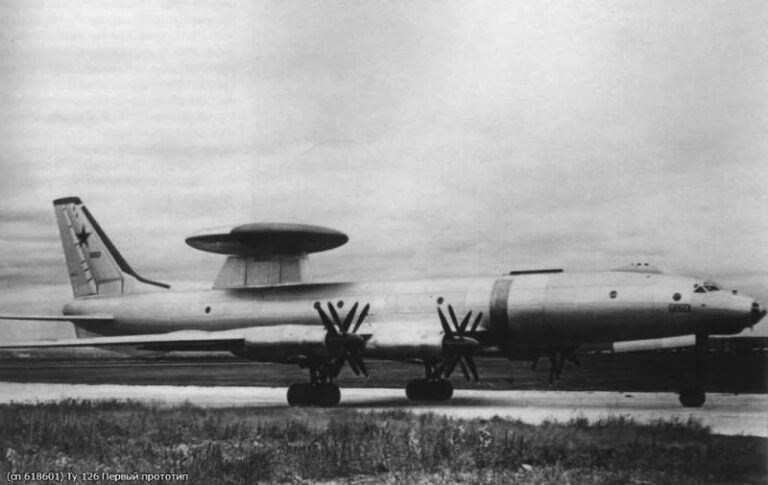 Кирилл Рябов. Ту-126 - первый отечественный самолёт ДРЛО