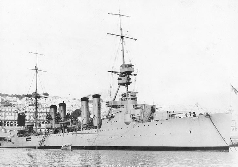 Легкий крейсер CL-10 «Конкорд» (тип «Омаха») в Алжире, 1923 год