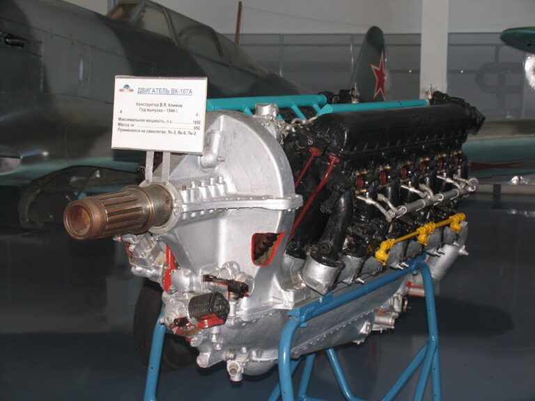 Двигатель Климова М-107