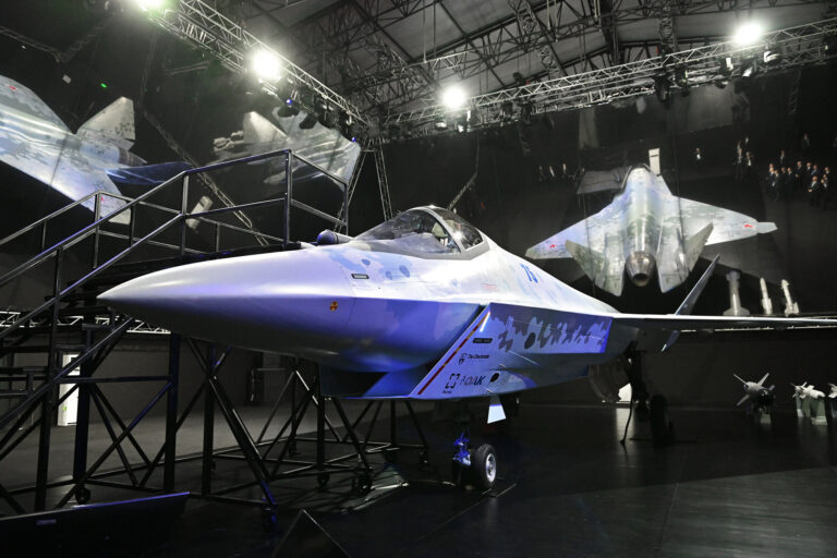А это уже самолёт малозаметный многофункциональный истребитель пятого поколения Су-75, Фото: РИА Новости.
