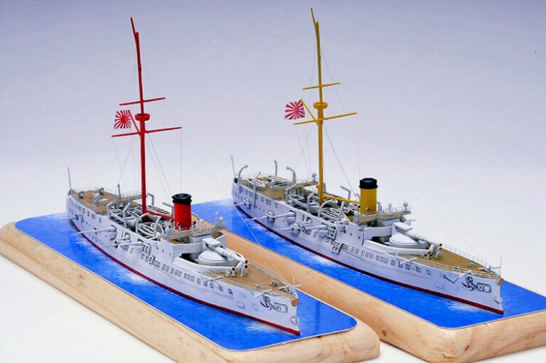 Модели крейсеров Ицукусима и Хасидате