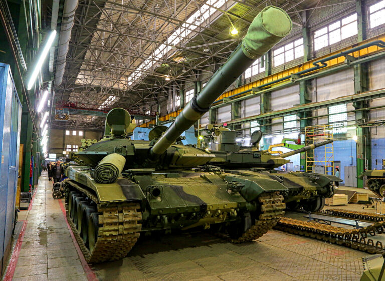 Новые Т-90М получили самую мощнейшую танковую пушку в мире