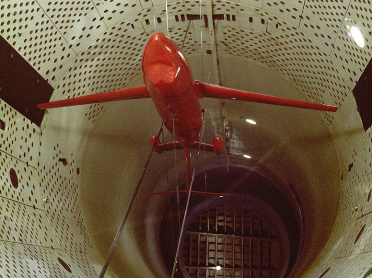 Модель Ан-180 в аэродинамической трубе