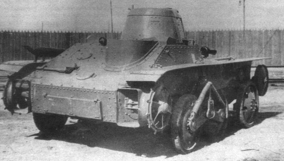 Т-43-1, вид сзади в 3/4, подвеска частично демонтирована, гусеницы сняты