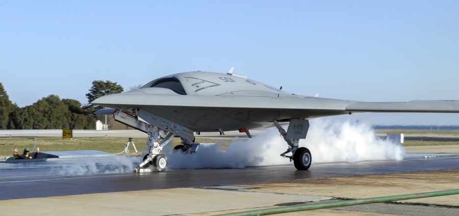 БПЛА  X-47B взлетит с авианосца в мае