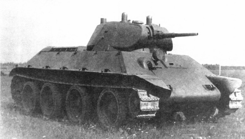 Танк А-20 на полигонных испытаниях. 1939 год.
