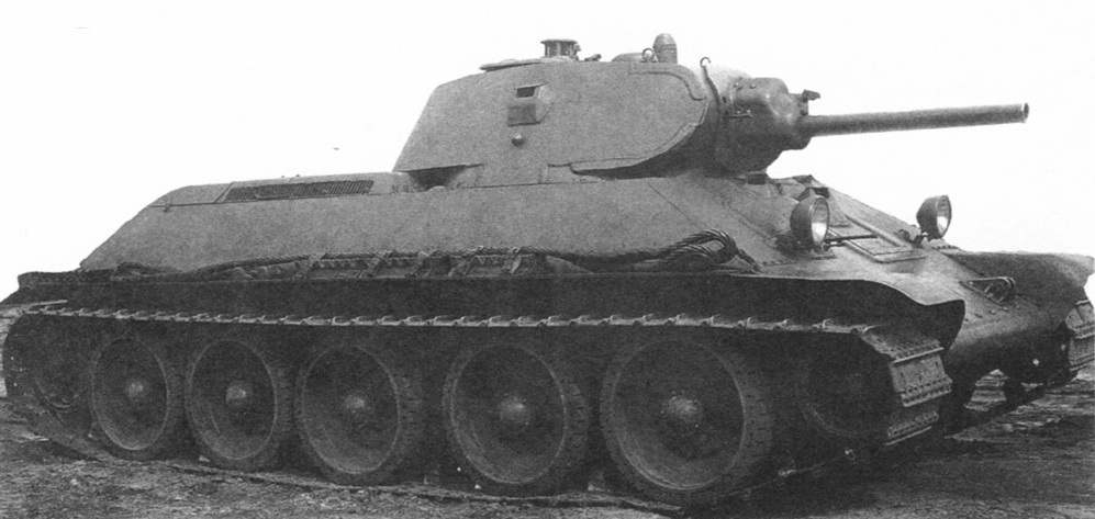 Серийный танк Т-34 выпуска 1940 года с 76-мм пушкой Л-11.