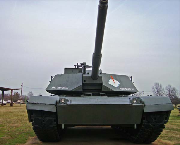 Опытный основной боевой танк XM1. США