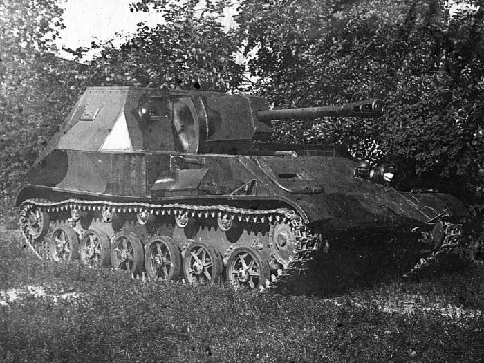 К августу 1942 года СУ-32 получила трёхцветный камуфляж - На пути к СУ-76 | Военно-исторический портал Warspot.ru