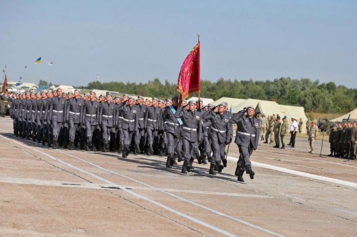 Репетиция военного парада в Киеве в новой украинской военной форме