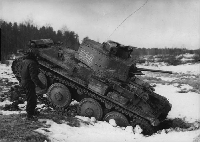Strv m/41 SII в ходе зимних учений