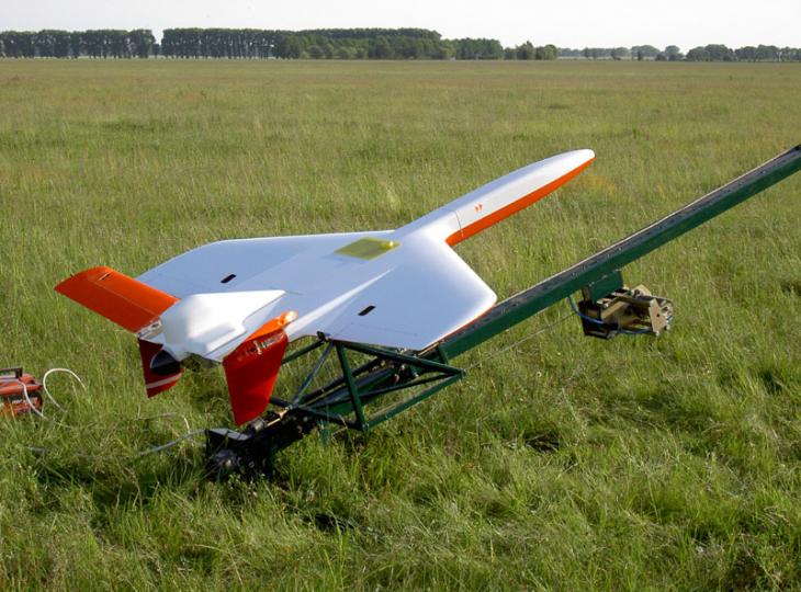 Украина представила в Индии многоцелевой беспилотный самолет БПАК Р-100