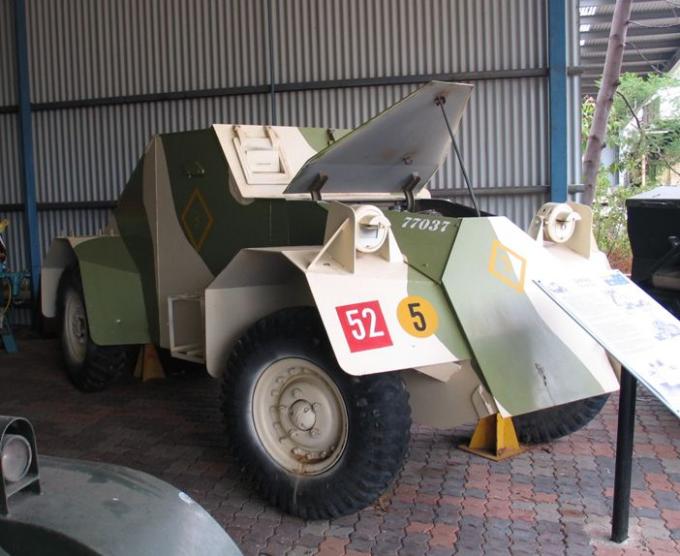 Легкий разведывательный бронеавтомобиль “Dingo” (Australian Scout Car Dingo)