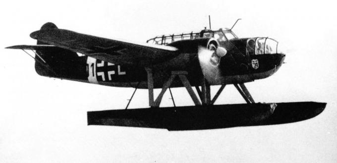 Поплавковый бомбардировщик-торпедоносец Fokker T-VIII W. Нидерланды Часть 2