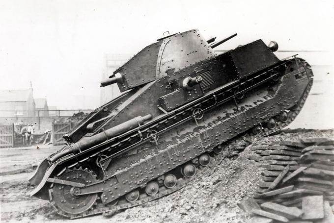 Medium Tank Mk.C во время ходовых испытаний