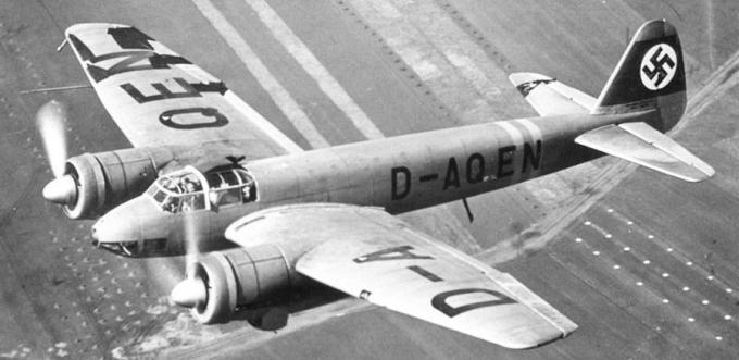 Первый прототип Ju.88V-1 в испытательном полете