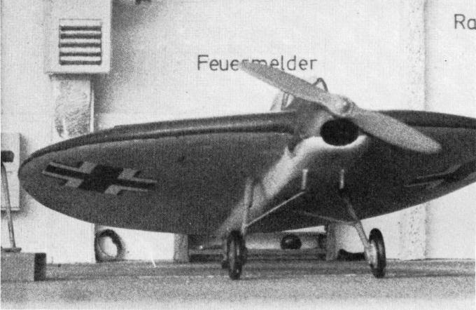 Экспериментальный самолет с круглым крылом AS 6 V1. Германия