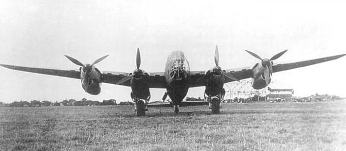 Опытный тяжелый бомбардировщик Breguet Bre 482 B4. Франция