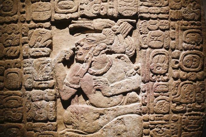Образец письменности майя © AP Photo/Markus Schreiber