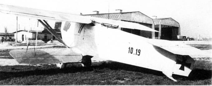 Первый прототип самолёта-разведчика Lohner С.II (10.19)