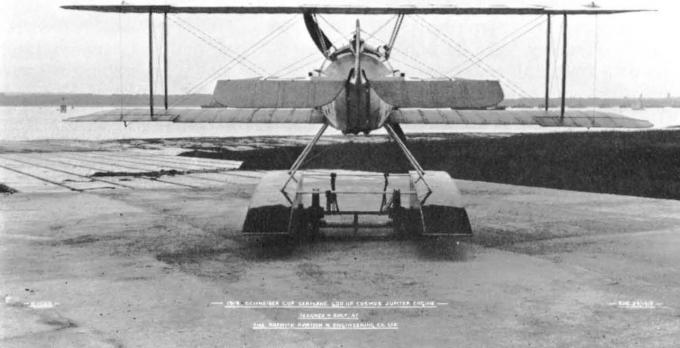 Гоночный гидросамолет Sopwith Schneider. Великобритания