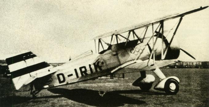 Испытано в Германии. Истребитель и пикирующий бомбардировщик Curtiss Hawk II