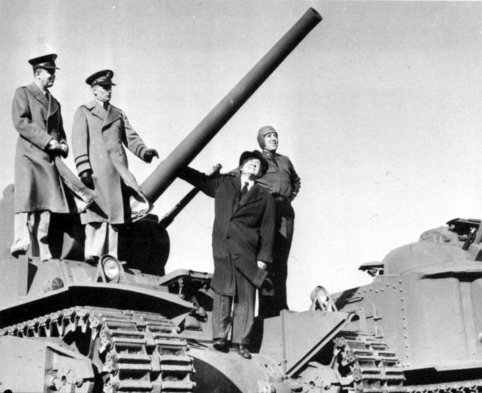 Официальная презентация Heavy Tank T1E2 на Абердинском полигоне 8 декабря 1941 года