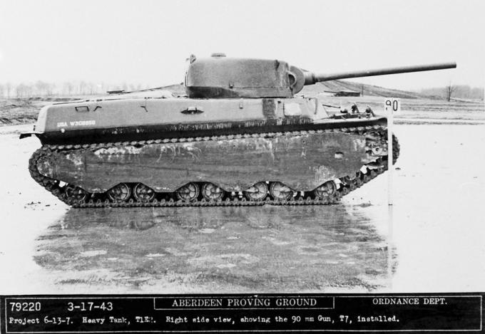 Перевооруженный на 90-мм пушку Heavy Tank T1E1, март 1943 года