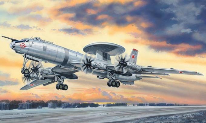 Самолет ДРЛО Ту-126 на взлете 