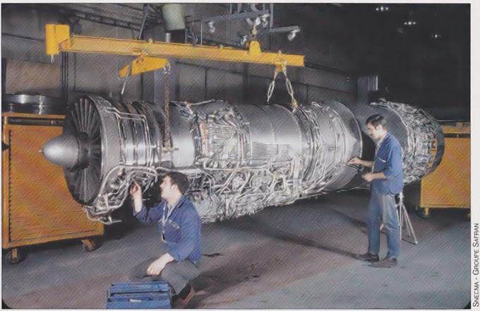 Двигатель SNECMA TF306 C планировалось использовать для трехмаховых истребителей. Вес двигателя 1750 кг; тяга (максимальная/форсажная) 5200/9110 кгс; степень сжатия 16,5; степень двухконтурности 1,03