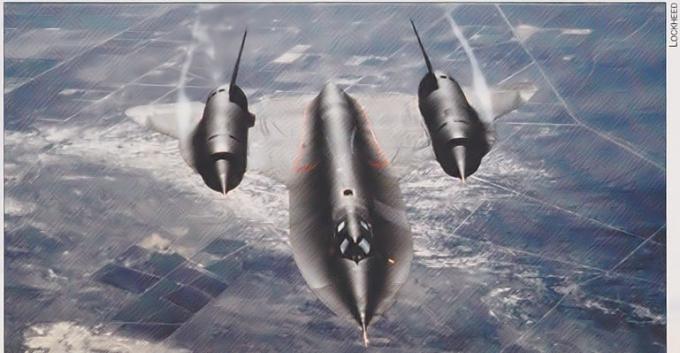 Самолет-разведчик Lockheed SR-71 представлял собой вариант не пошедшего в серийное производство истребителя YF-12A