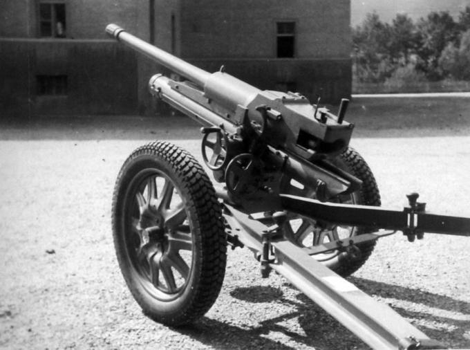 47-мм противотанковая (пехотная) пушка Bohler М35, которую планировалось использовать как основное вооружение LAGО