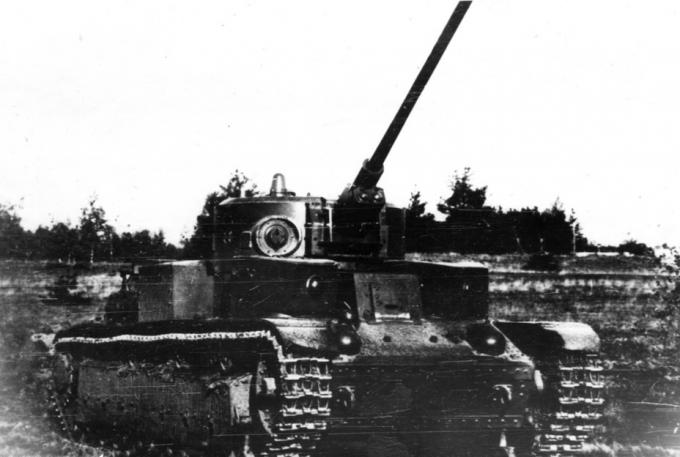 85-мм танковая пушка Ф-30, установленная в танке Т-28, сентябрь 1940 года