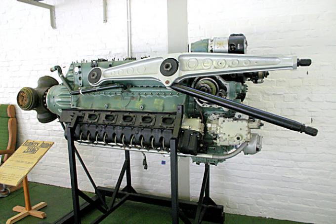 Авиационный двигатель большой мощности Jumo-213. Германия