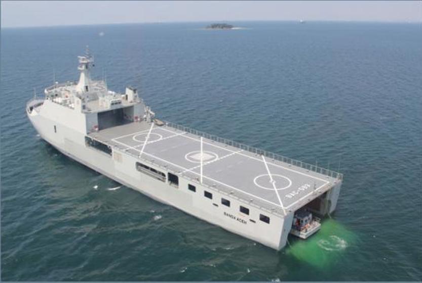 Десантный корабль-док «Банда Вчех». Индонезия