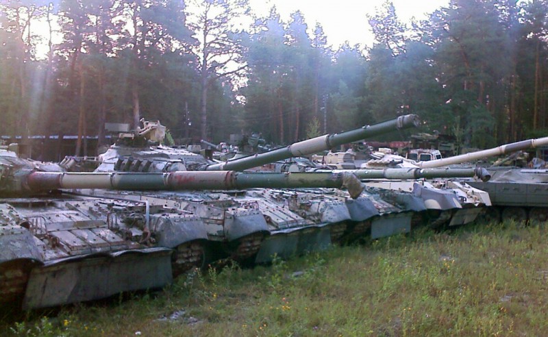 Украина возвращает в строй танк Т-80Б