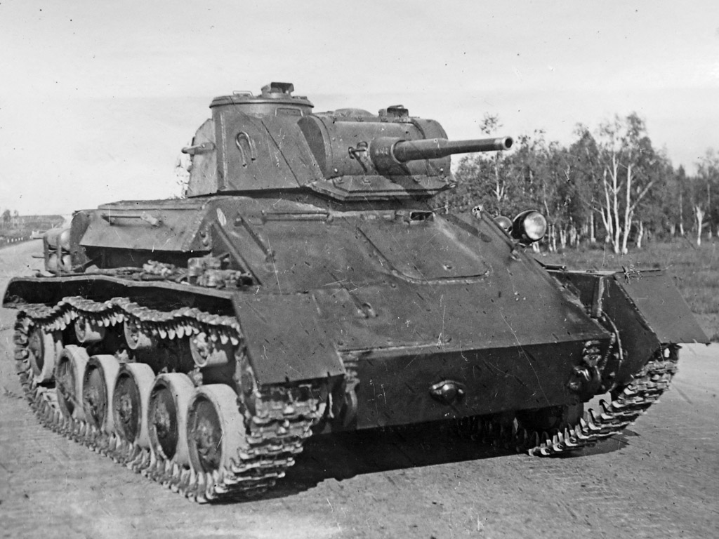 Т-80 майского выпуска на НИБТ Полигона, лето 1943 года. Гарантийные испытания он не выдержал