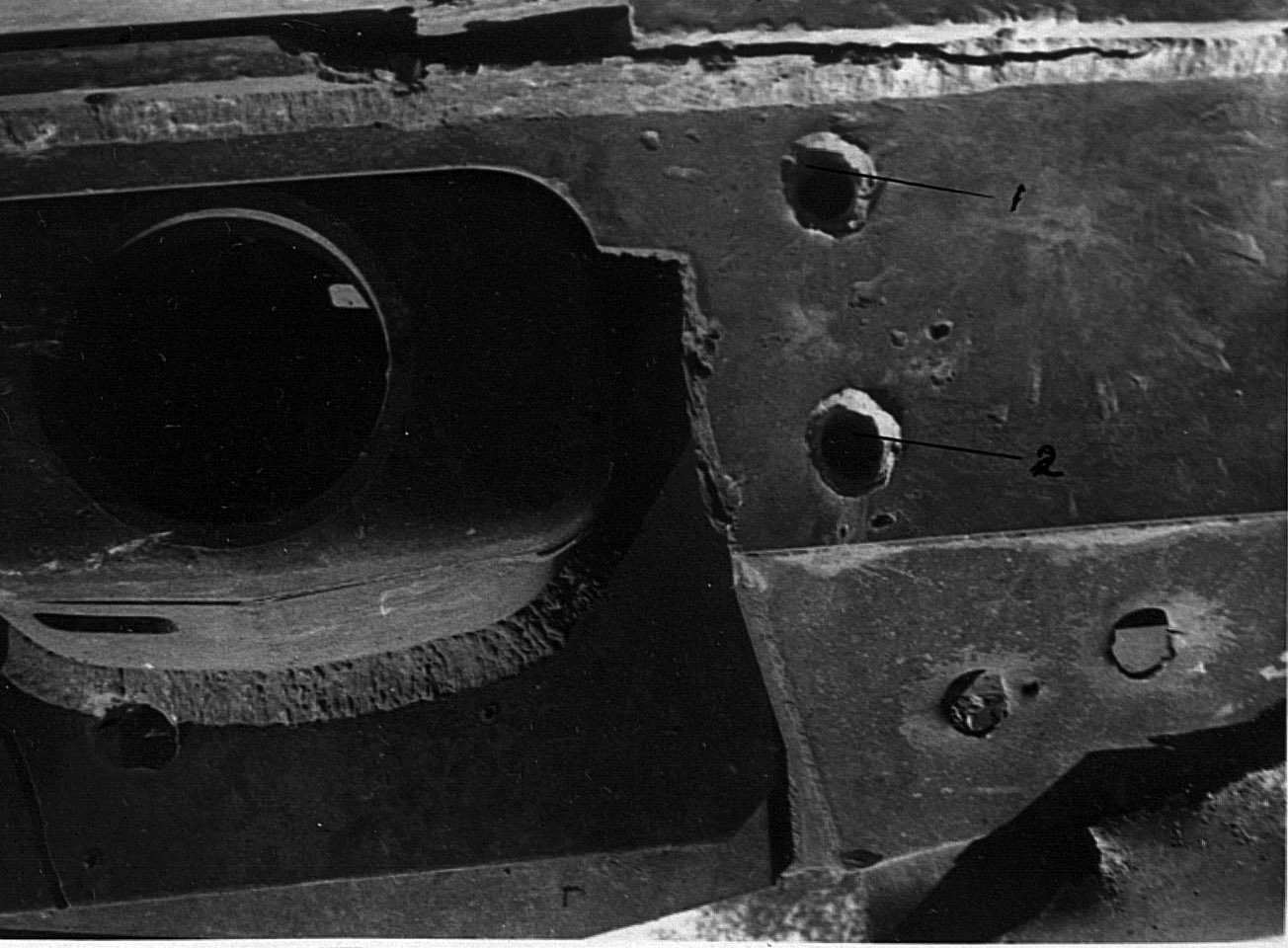 Танки пробитие брони. Защита орудия танка броня немецкая. Броня Вермахт 5 мм.