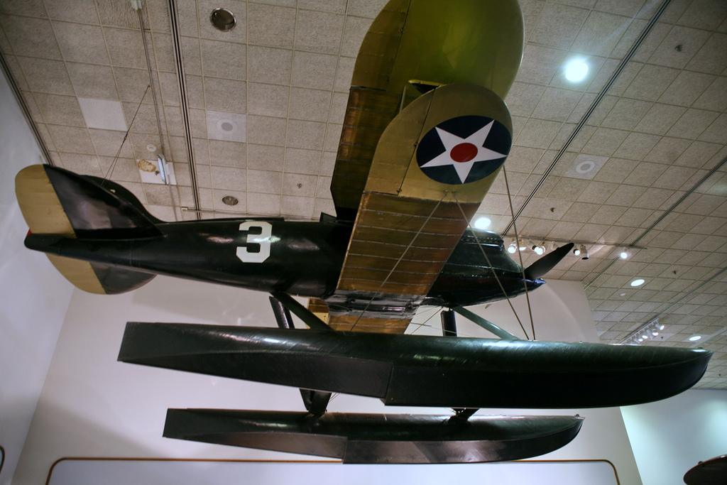 Гоночные самолеты фирмы Curtiss 1920-25 годов. Curtiss Model 32 Navy R2C/Army R-8