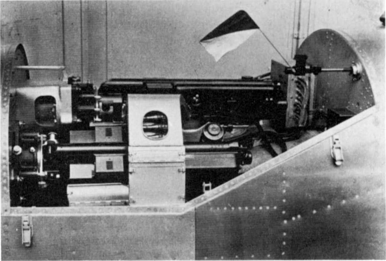 Рис. 20 установленные на He 280 пушки MG 151 с механизмами подачи боеприпасов