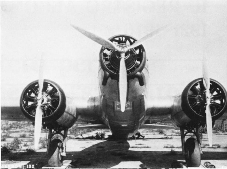 Юнкерс Ju 52 по-итальянски - транспортный самолет-средний бомбардировщик Caproni Ca.132. Италия