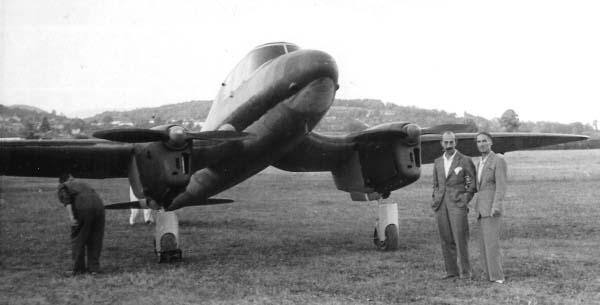 Легкий многоцелевой и туристический самолет C.A.T. QR.14 Levriero. Италия