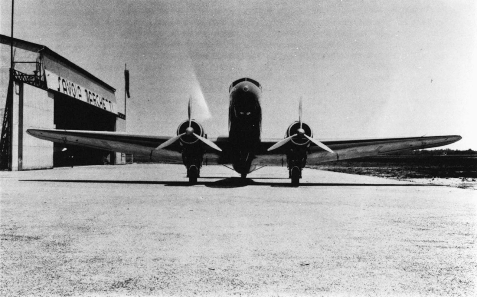 Двухмоторный пассажирский самолет SIAI-Marchetti S.84