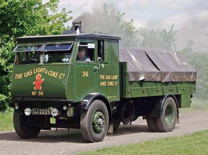 Машина атомной войны. Паровой грузовик НАМИ-012
