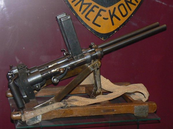 Пистолет-пулемет Villar-Perosa M1915 / Villar-Perosa OVP M1918 (Италия).