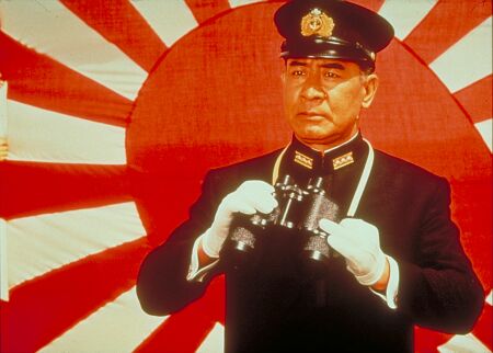 Я видел, как всходит японское солнце, и как падают кремлевские звезды (Япония нападает на СССР в 1942 году).