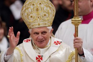 Папа римский Бенедикт XVI отрекся от престола следующим будет последний Папа
