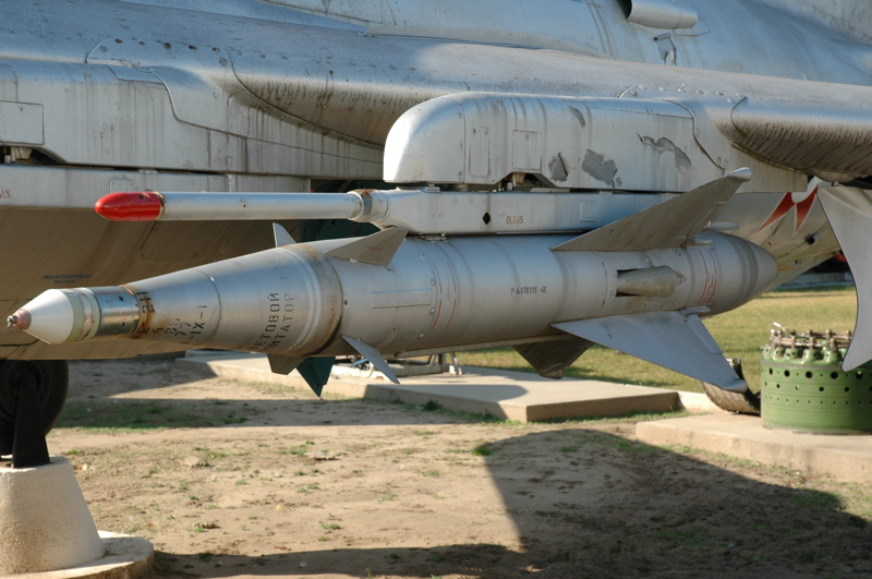 AIM-9 "Sidewinder": длинная история маленькой ракеты