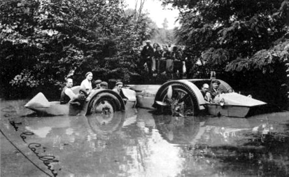 Амфибийная разведывательная машина Voiture amphibie «Licorne»